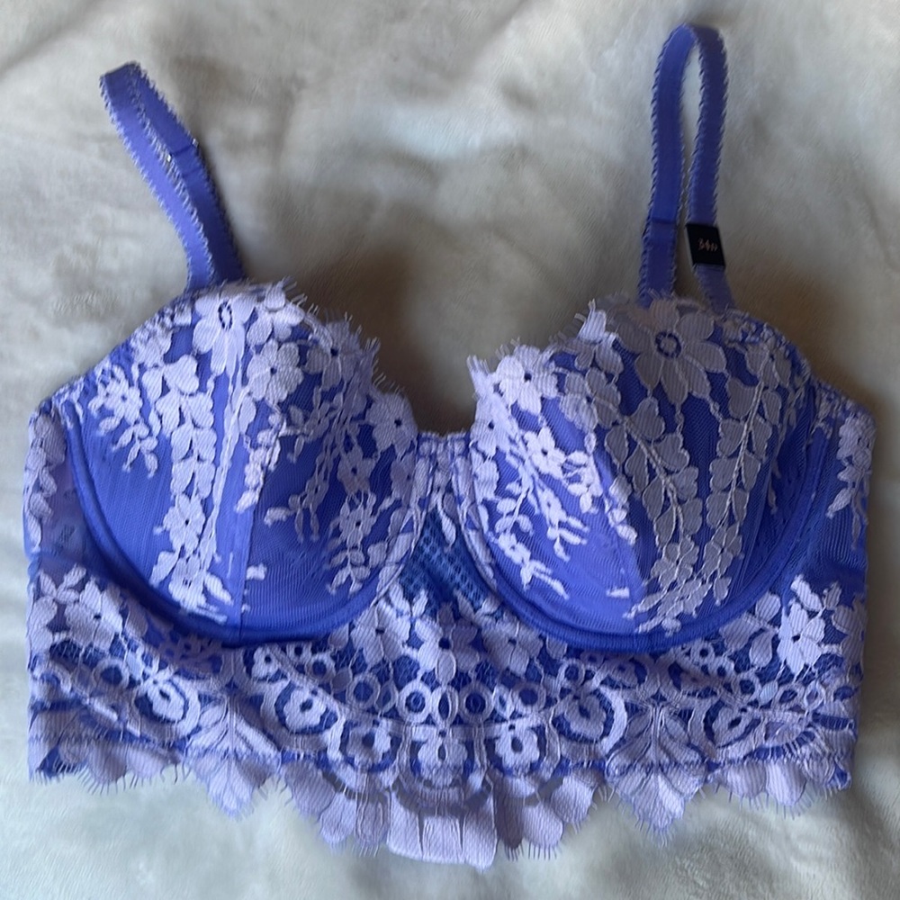 Victoria’s secret dream angels lined Demi bustiers